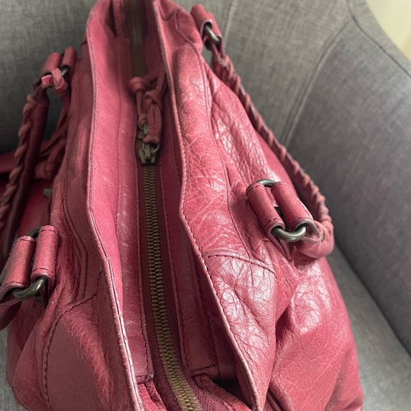 Balenciaga Raspberry Leather Shoulder Bag - Picture 6 of 13